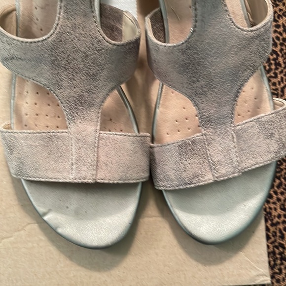 Clarks abigail lily pewter size 7M - Picture 7 of 10